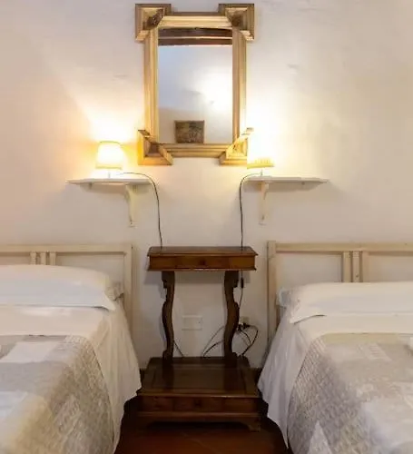 Charming By Piazza Santo Spirito Florença